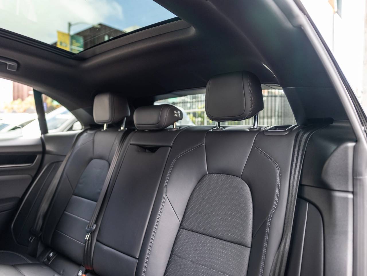 2025 Porsche Macan Macan Electric
