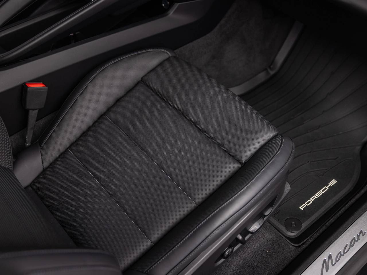 2025 Porsche Macan Macan Electric
