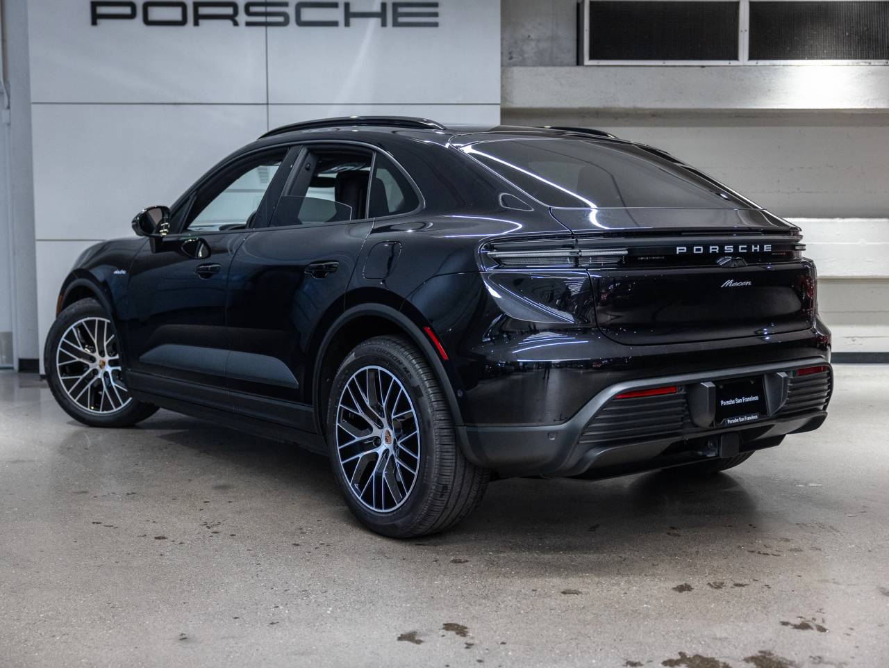 2025 Porsche Macan Macan Electric