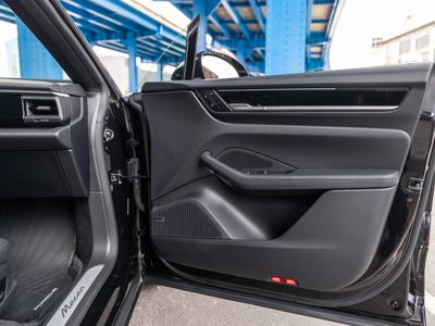 2025 Porsche Macan Macan Electric