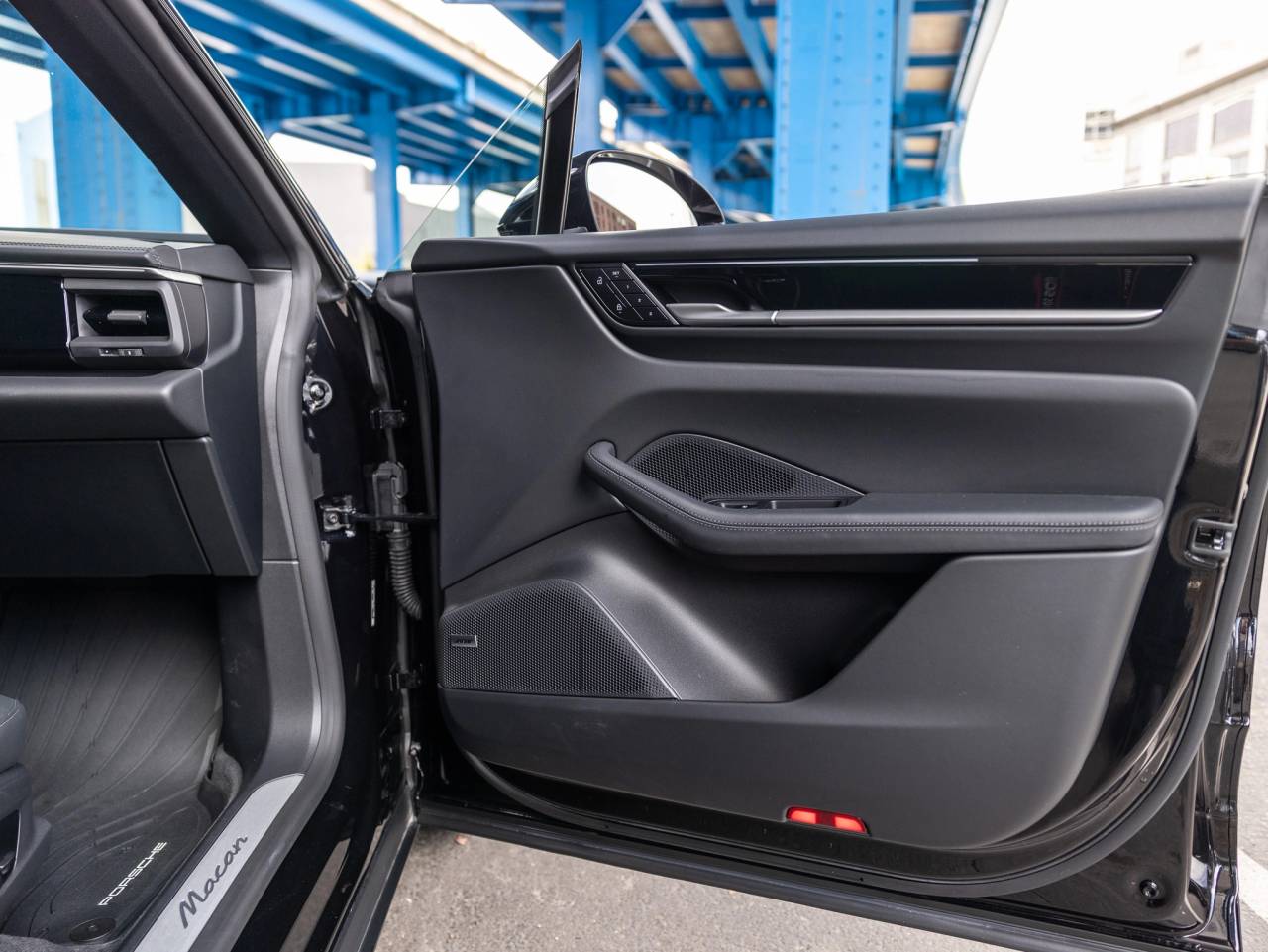 2025 Porsche Macan Macan Electric