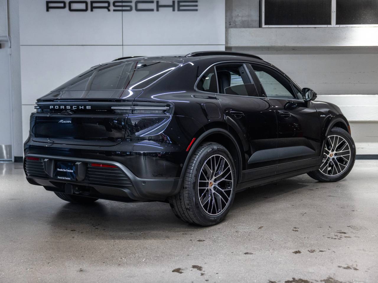 2025 Porsche Macan Macan Electric
