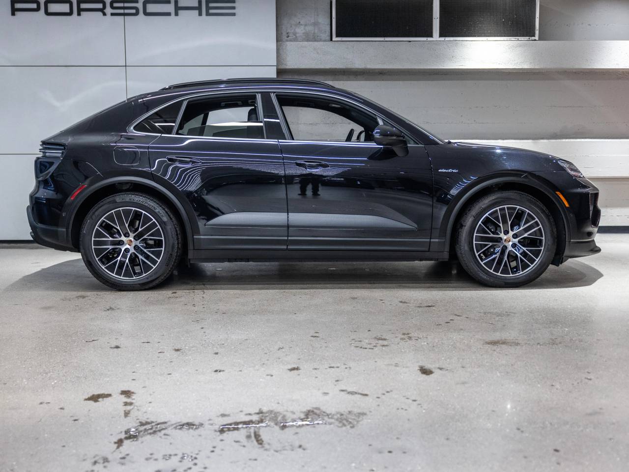 2025 Porsche Macan Macan Electric