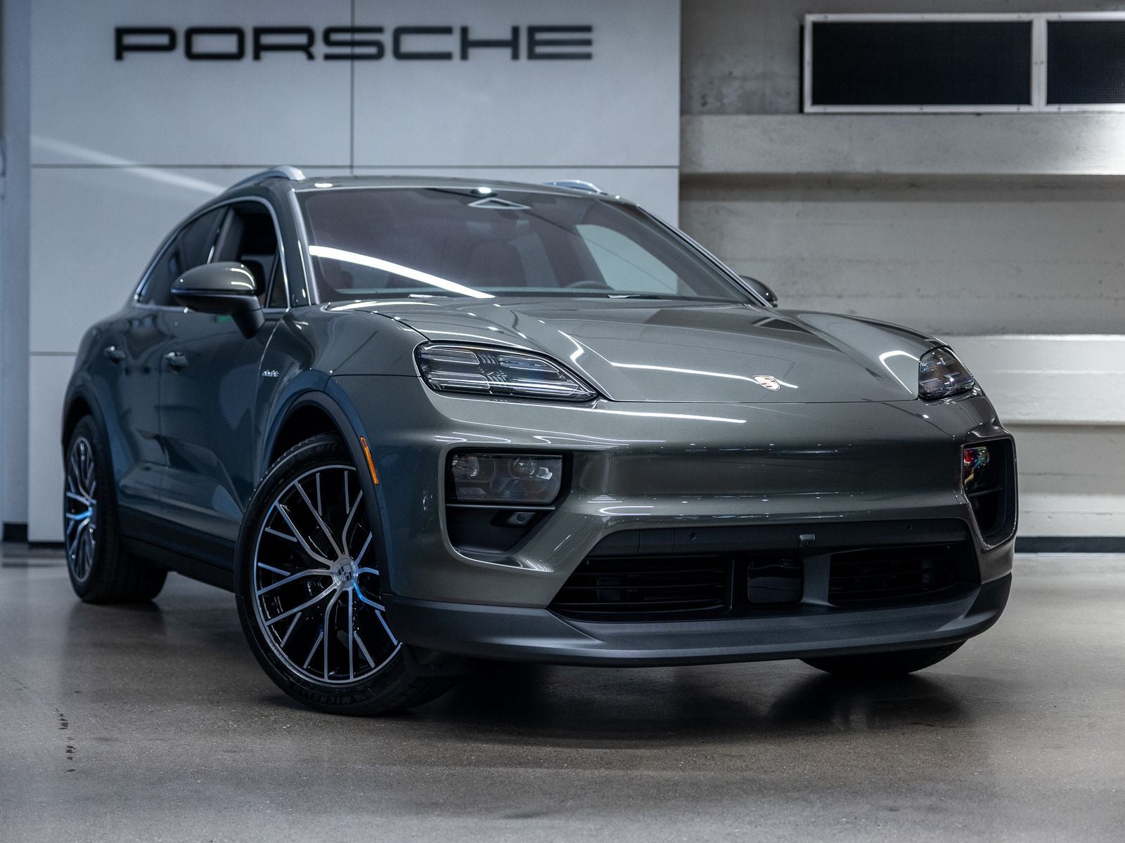 2026 Porsche Macan Macan Electric