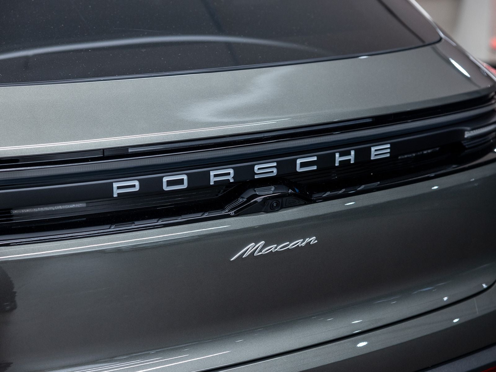 2026 Porsche Macan Macan Electric