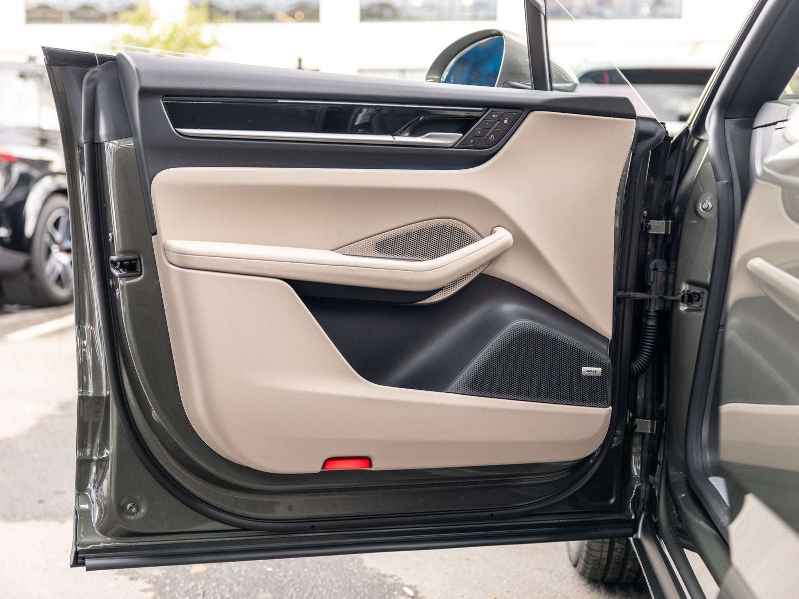 2026 Porsche Macan Macan Electric