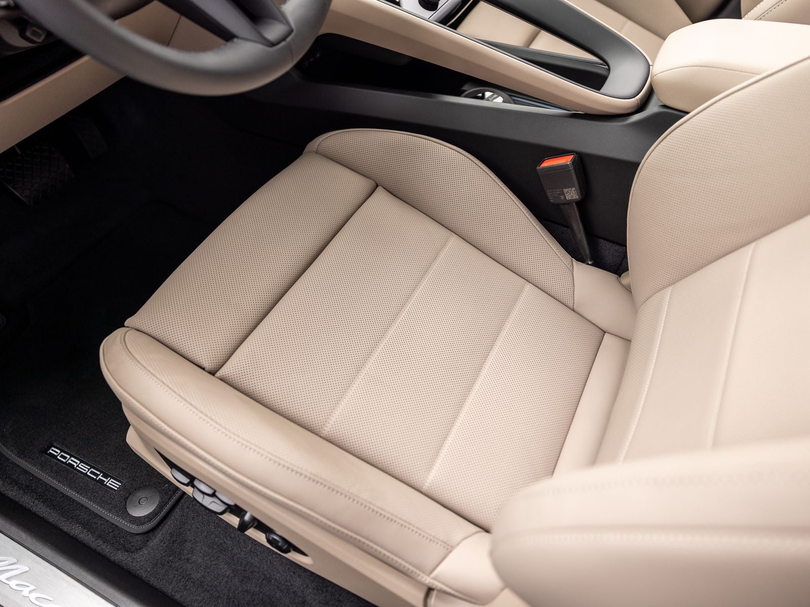 2026 Porsche Macan Macan Electric