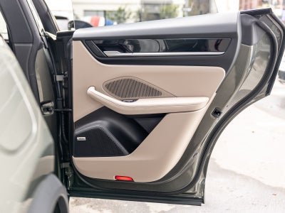 2026 Porsche Macan Macan Electric