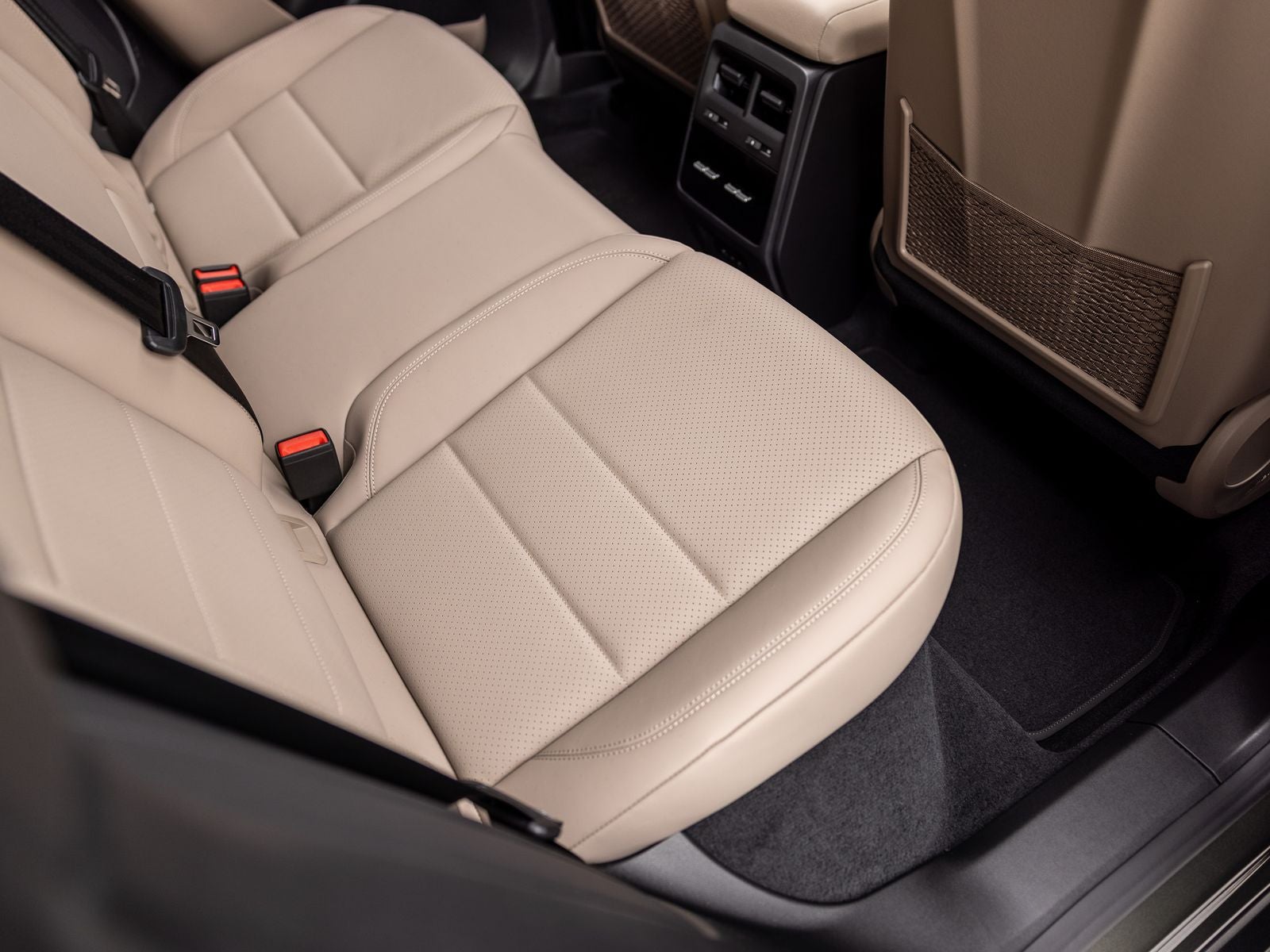 2026 Porsche Macan Macan Electric