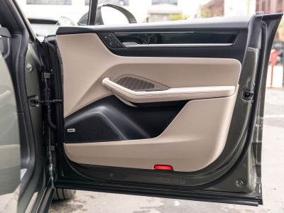 2026 Porsche Macan Macan Electric