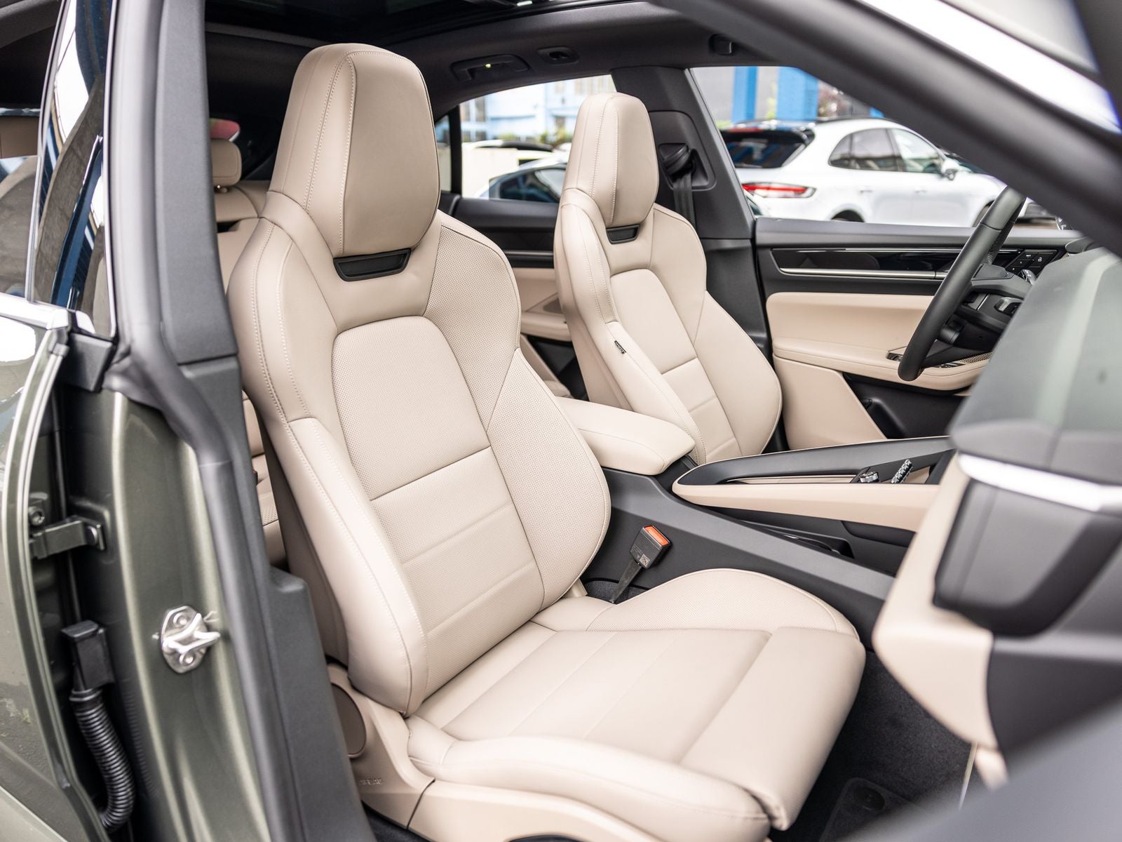 2026 Porsche Macan Macan Electric