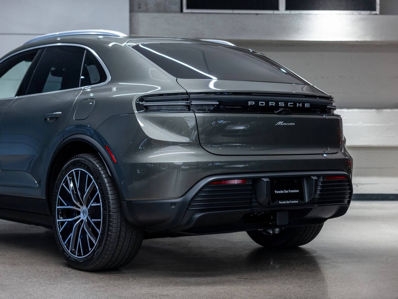 2026 Porsche Macan Macan Electric