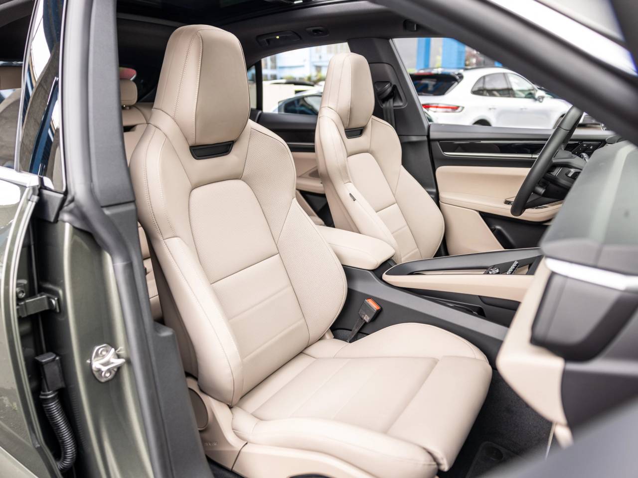 2026 Porsche Macan Macan Electric