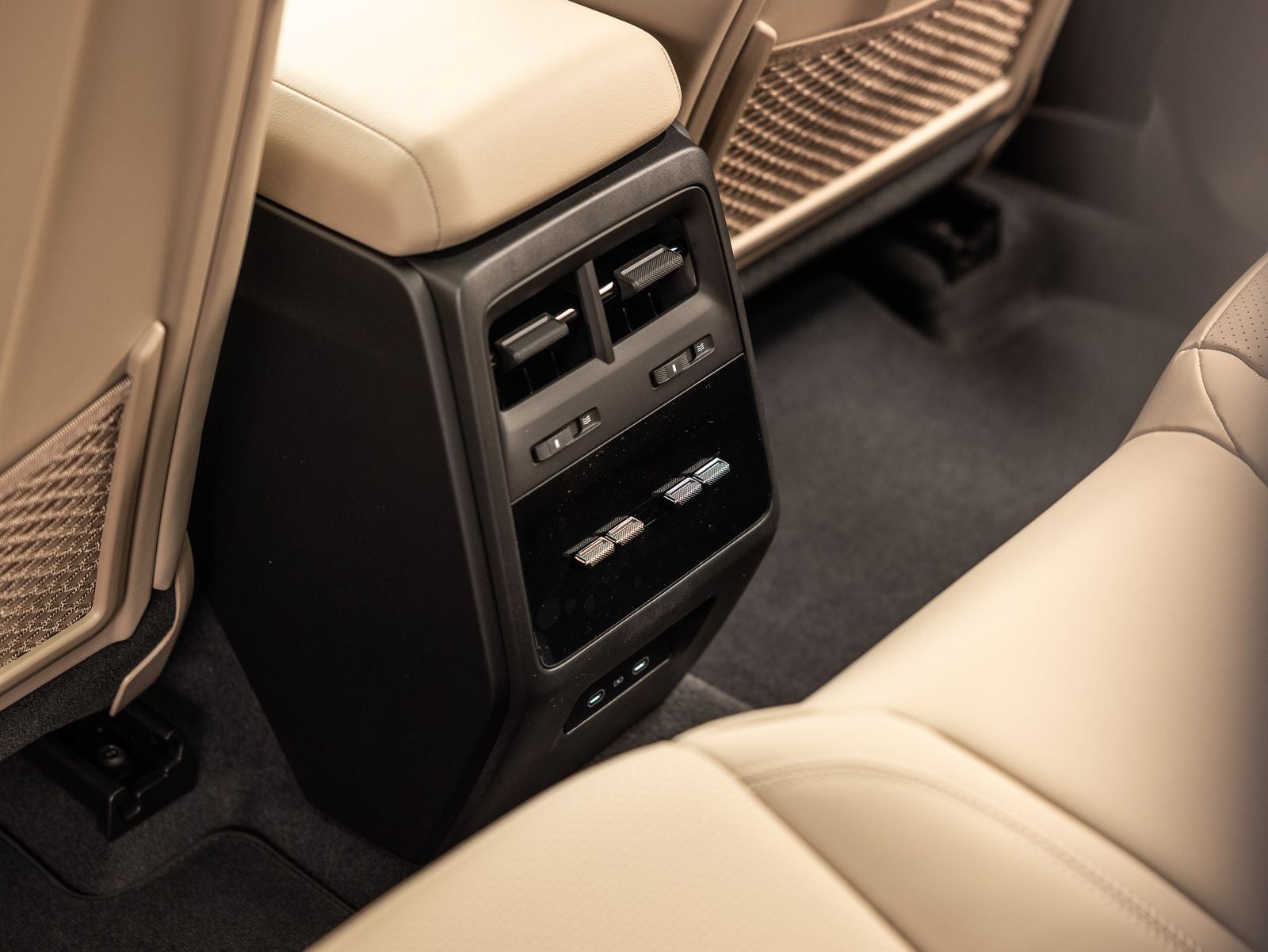 2026 Porsche Macan Macan Electric