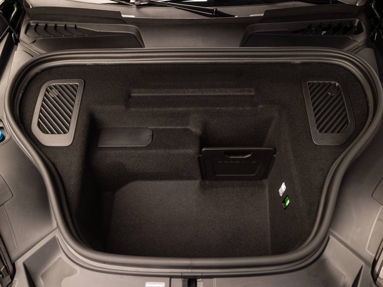 2026 Porsche Macan Macan Electric