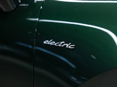 2026 Porsche Macan Macan Electric