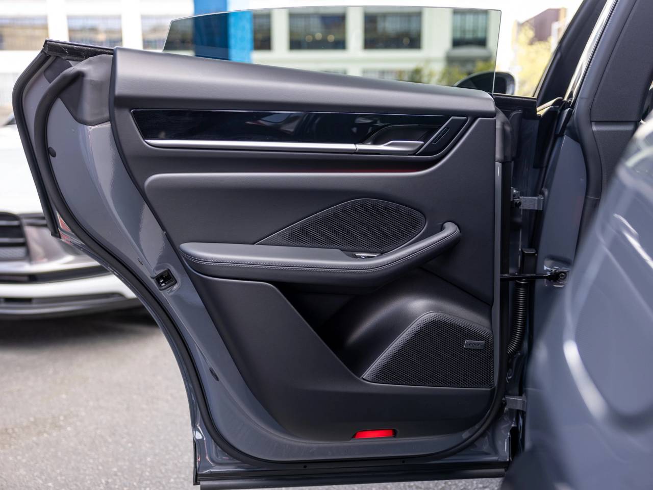 2025 Porsche Macan Electric
