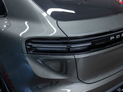 2025 Porsche Macan Macan Electric