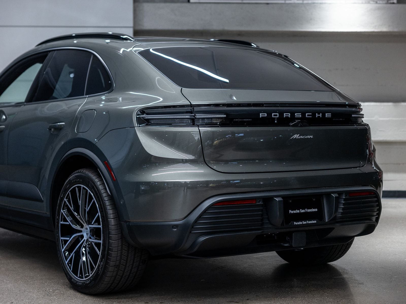 2025 Porsche Macan Macan Electric
