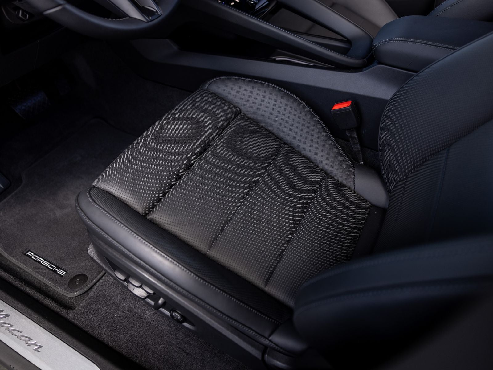2025 Porsche Macan Macan Electric