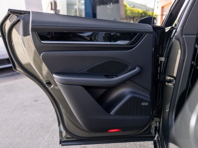 2025 Porsche Macan Macan Electric