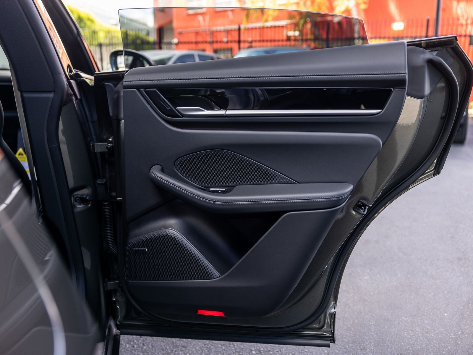 2025 Porsche Macan Macan Electric
