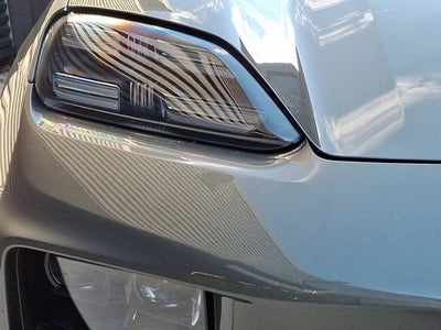 2025 Porsche Macan Macan Electric
