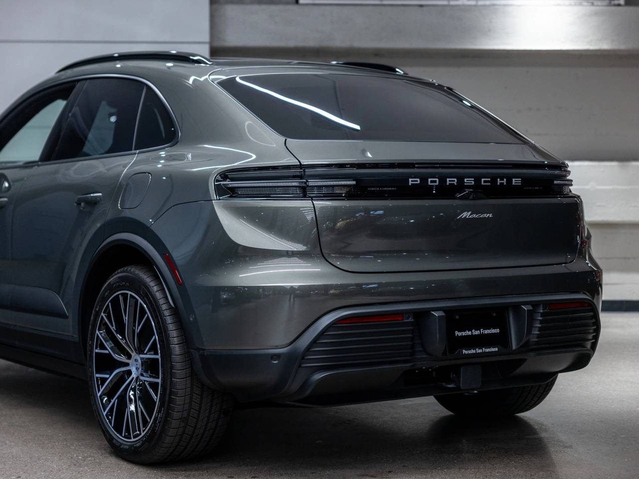 2025 Porsche Macan Macan Electric