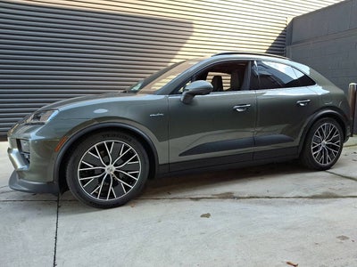 2025 Porsche Macan Macan Electric
