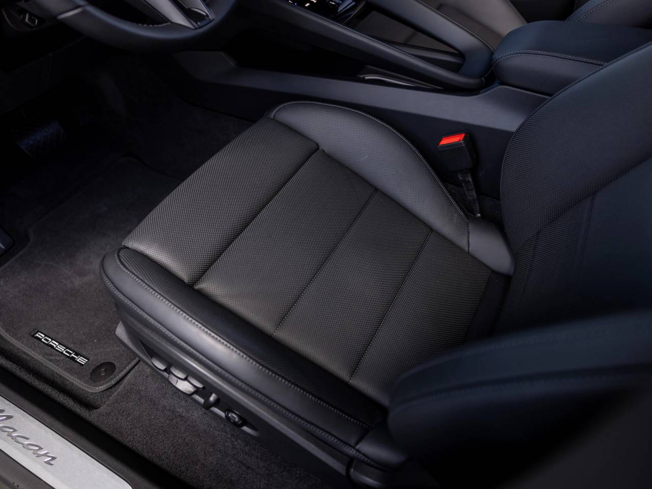 2025 Porsche Macan Macan Electric