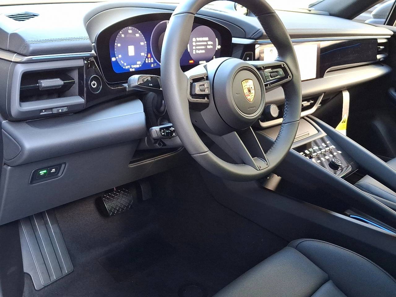 2025 Porsche Macan Macan Electric