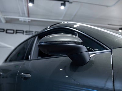 2025 Porsche Macan Macan Electric