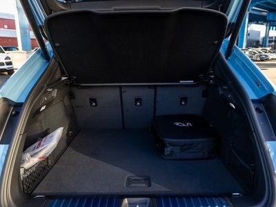 2025 Porsche Macan Macan Electric