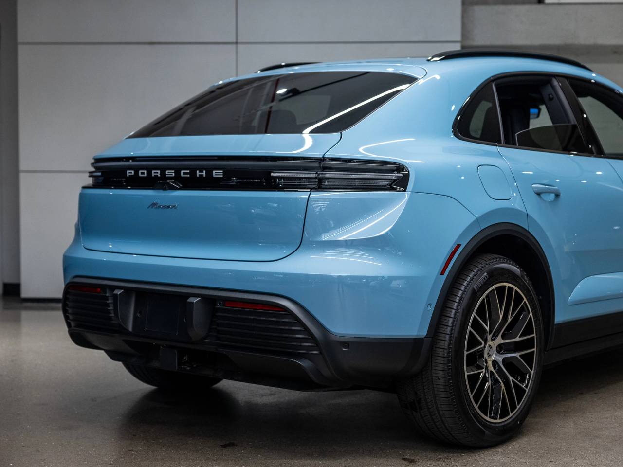 2025 Porsche Macan Macan Electric