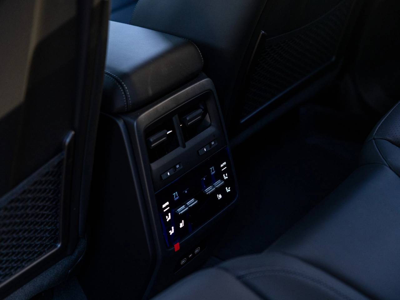 2025 Porsche Macan Macan Electric