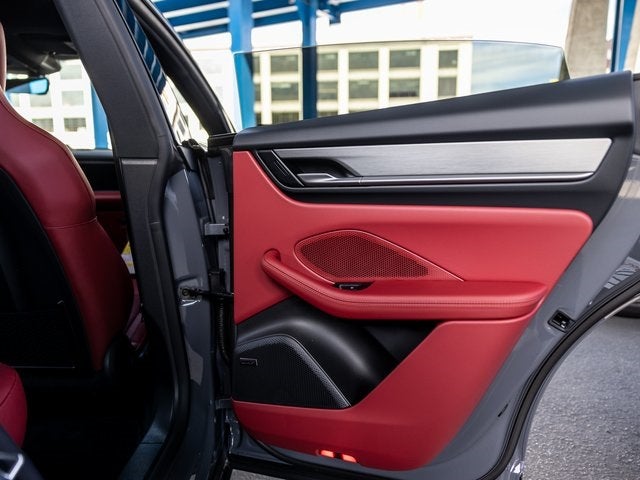 2025 Porsche Macan Macan Electric