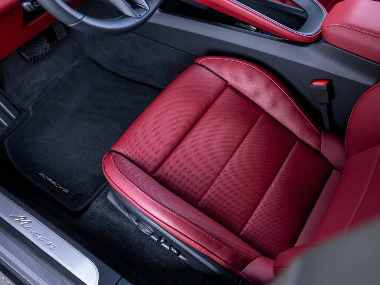 2025 Porsche Macan Macan Electric