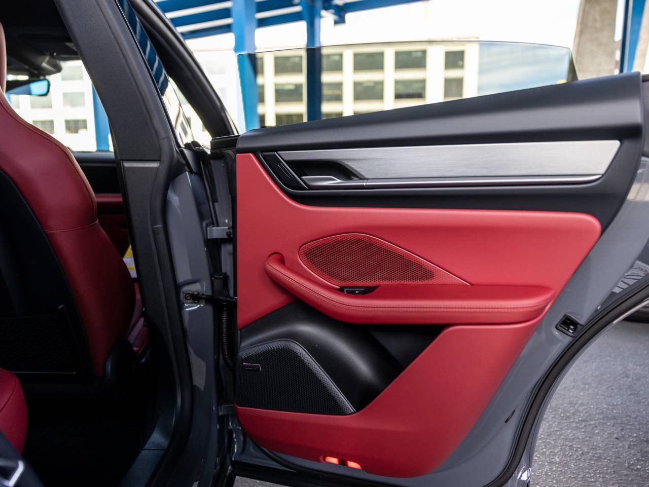 2025 Porsche Macan Macan Electric