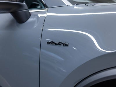 2025 Porsche Macan Macan Electric