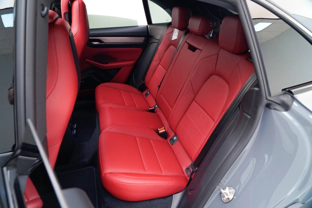 2025 Porsche Macan Macan Electric