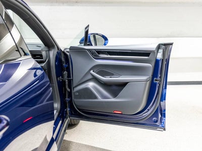 2025 Porsche Macan Macan Electric