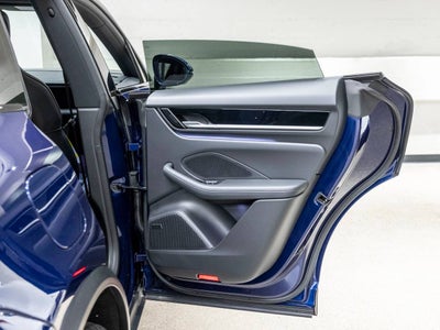 2025 Porsche Macan Macan Electric