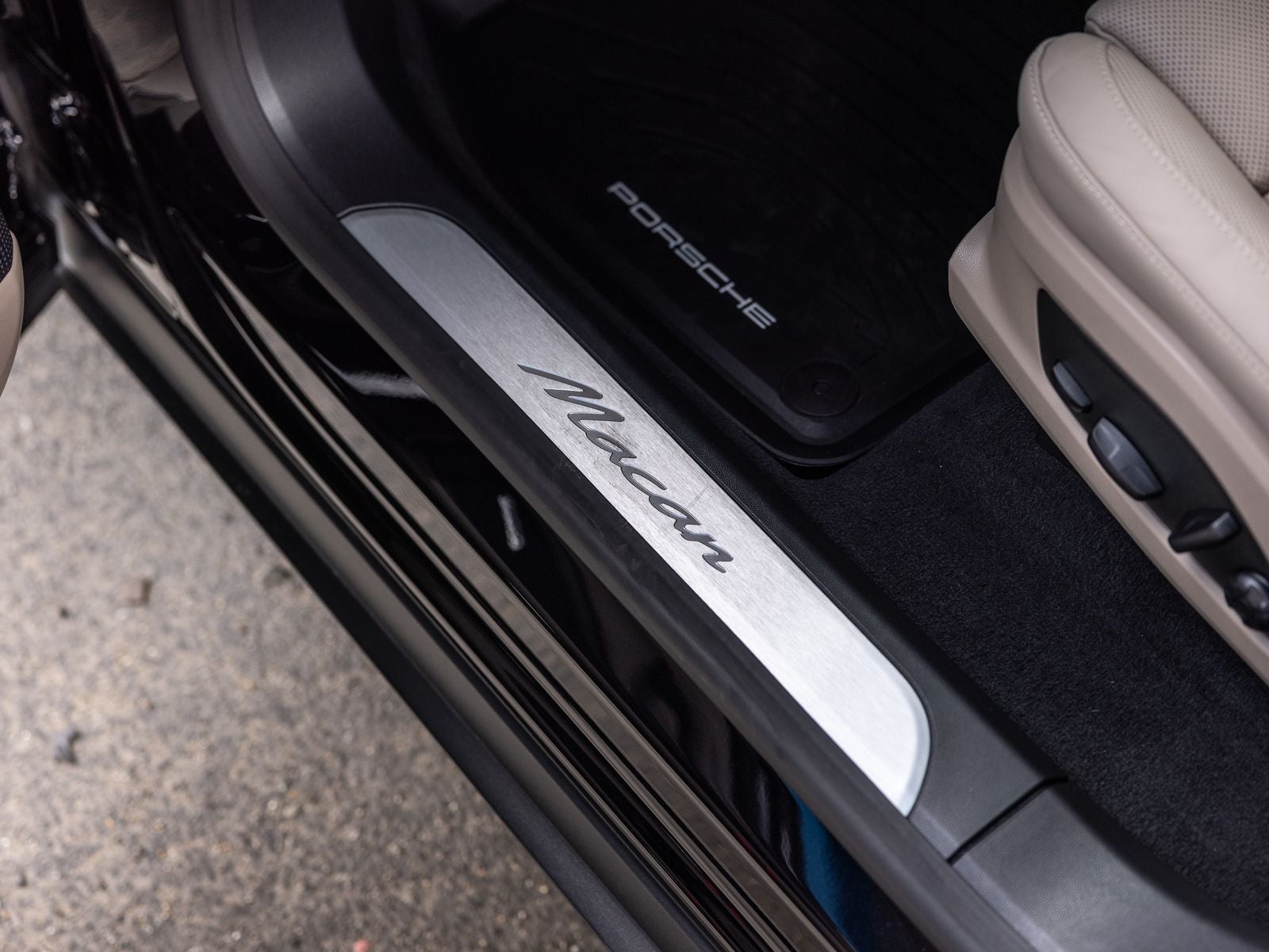 2025 Porsche Macan Electric