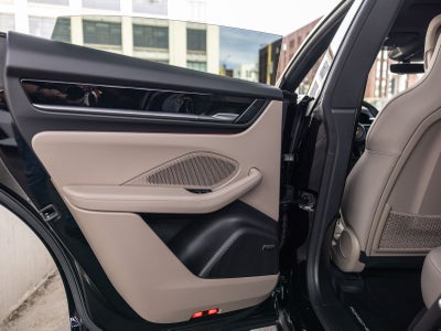 2025 Porsche Macan Electric