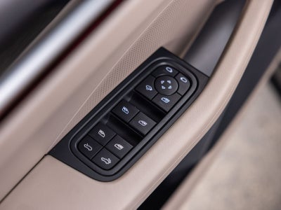 2025 Porsche Macan Electric