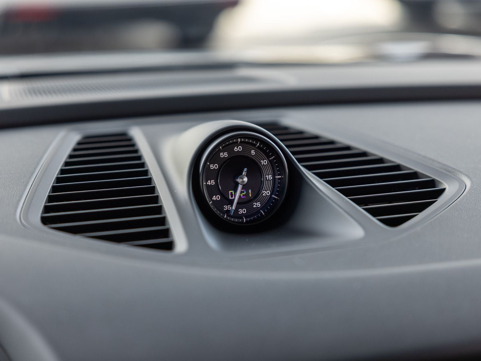 2025 Porsche Macan Electric