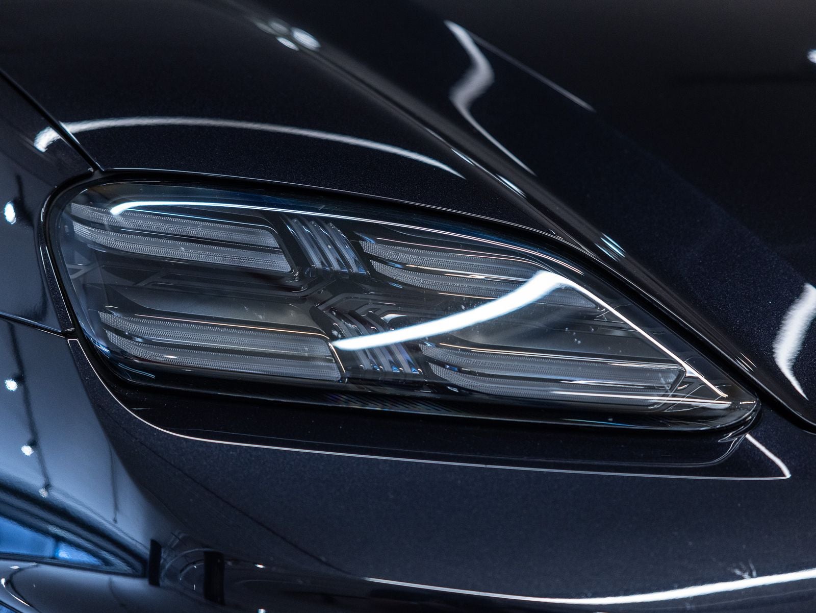 2025 Porsche Macan Electric