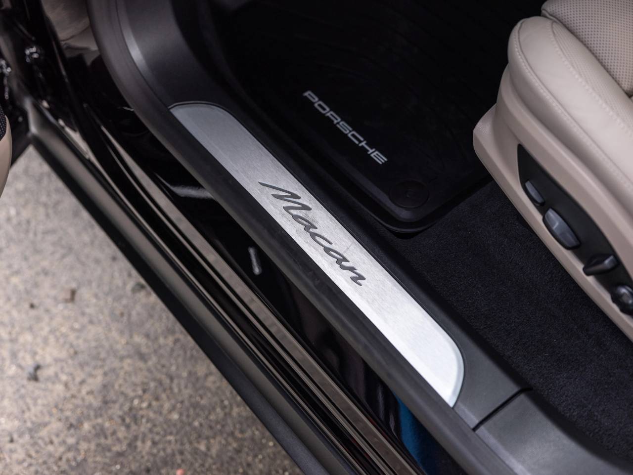 2025 Porsche Macan Electric