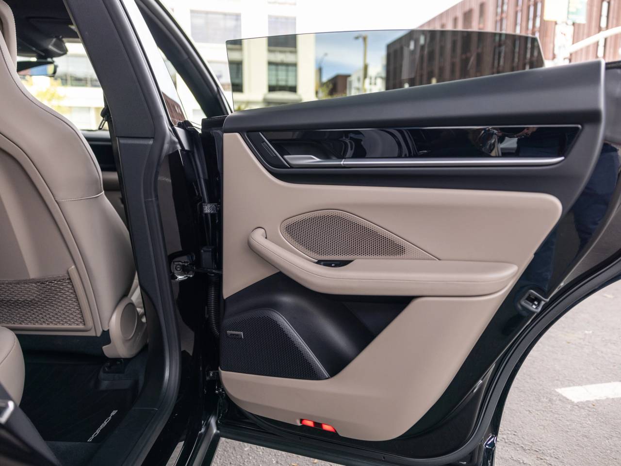 2025 Porsche Macan Electric