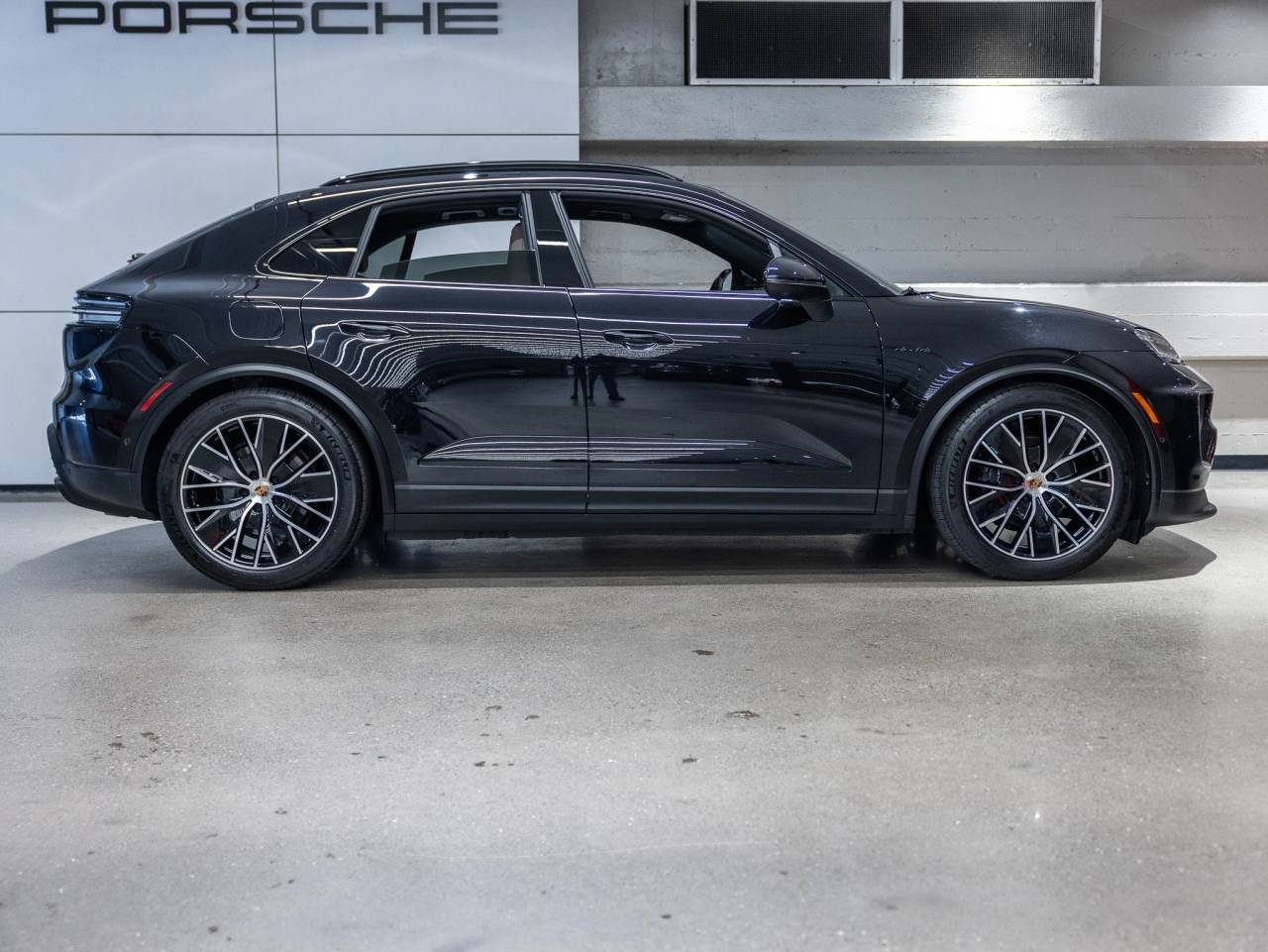 2025 Porsche Macan Electric